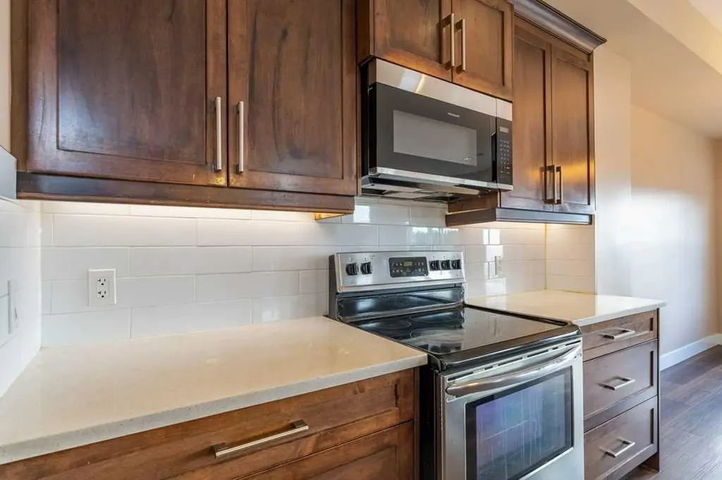 1241 Westmount Drive Strathmore AB T1Y 1Y6