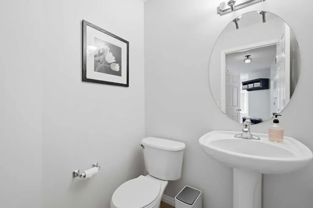 16 Evansbrooke Rise Calgary AB T3P 1C6