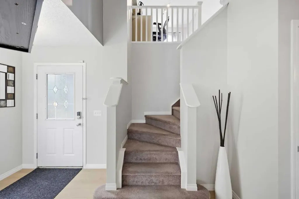 16 Evansbrooke Rise Calgary AB T3P 1C6