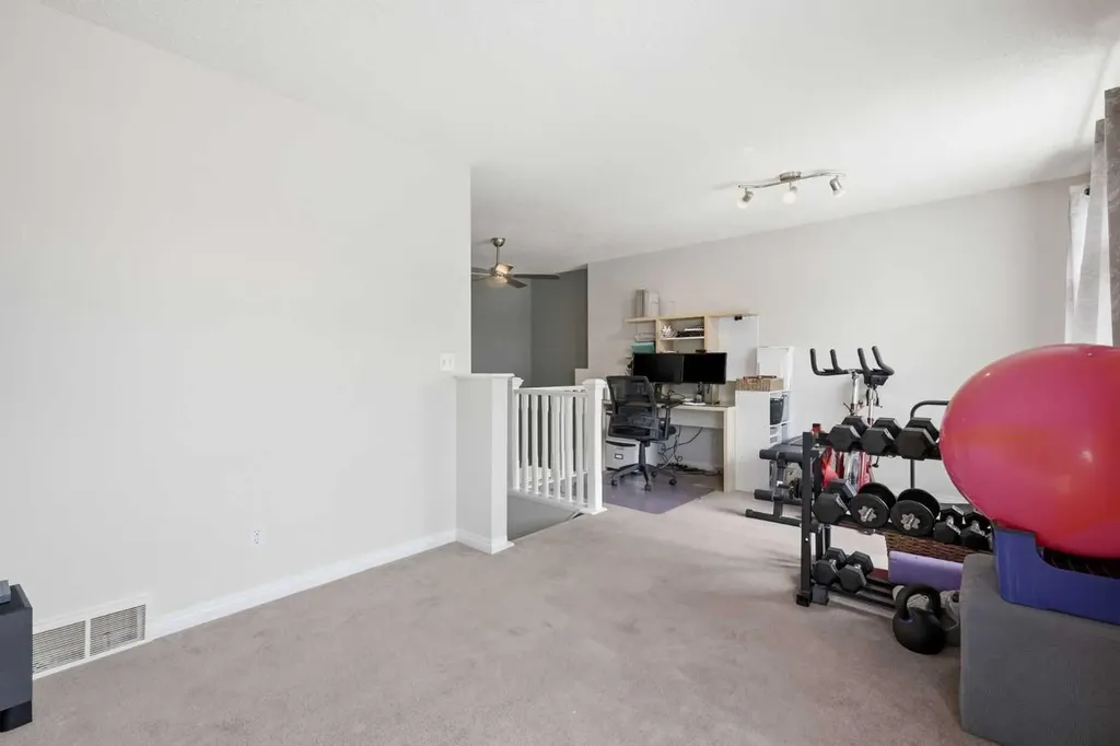 16 Evansbrooke Rise Calgary AB T3P 1C6