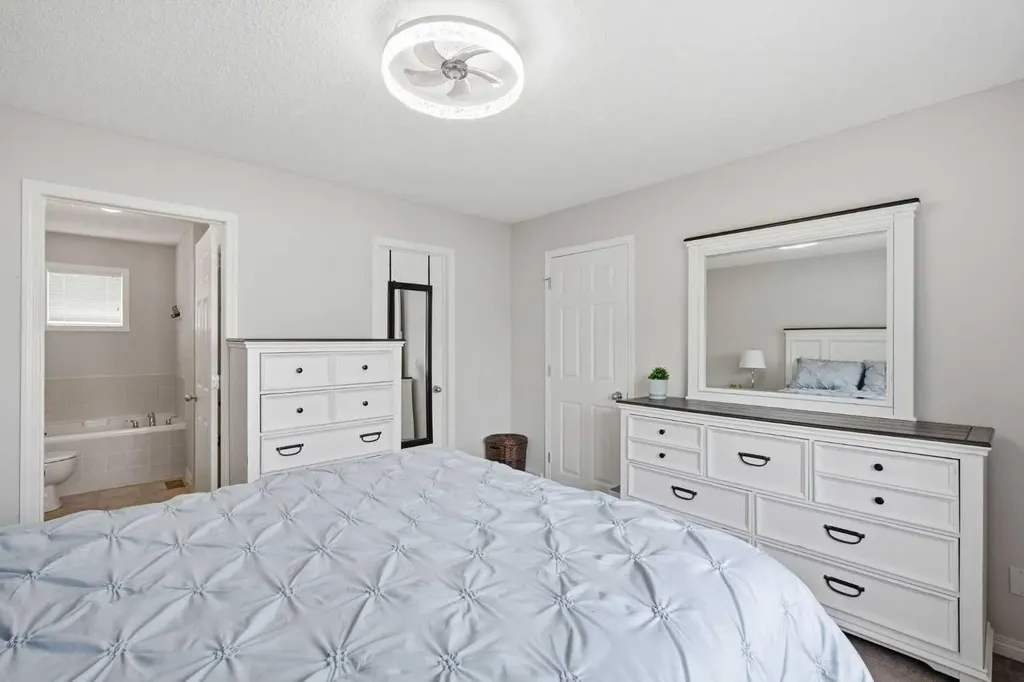 16 Evansbrooke Rise Calgary AB T3P 1C6