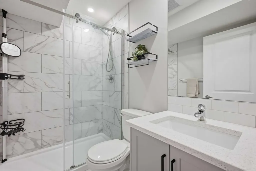 16 Evansbrooke Rise Calgary AB T3P 1C6