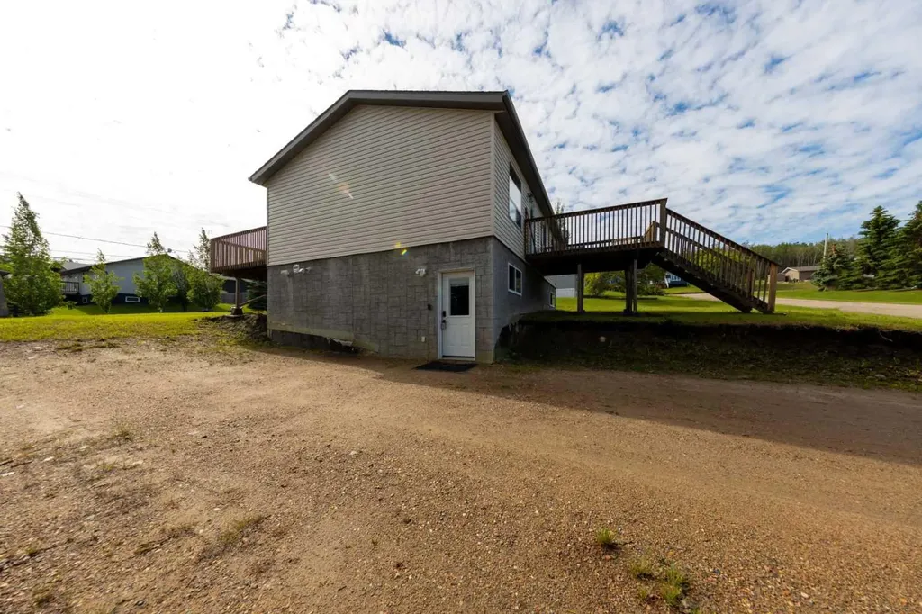 307 7 Avenue Paradise Hill SK S0M2G0