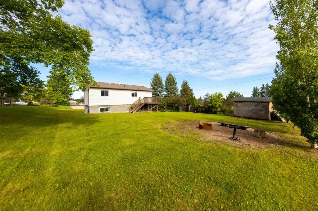 307 7 Avenue Paradise Hill SK S0M2G0