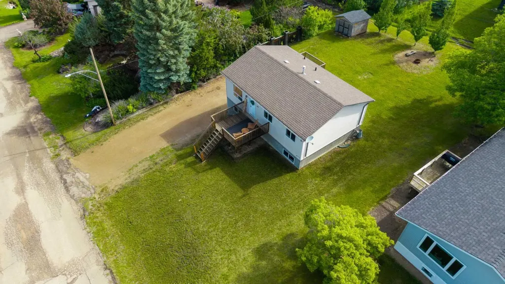 307 7 Avenue Paradise Hill SK S0M2G0