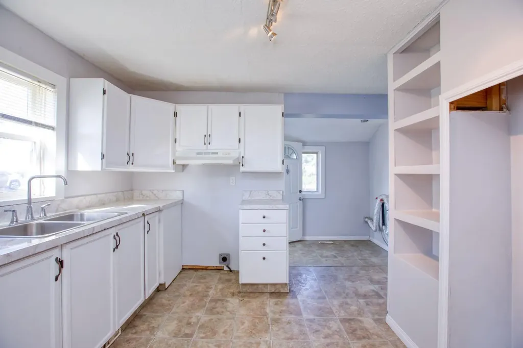 106 Allison Street Acme AB T0M 0A0