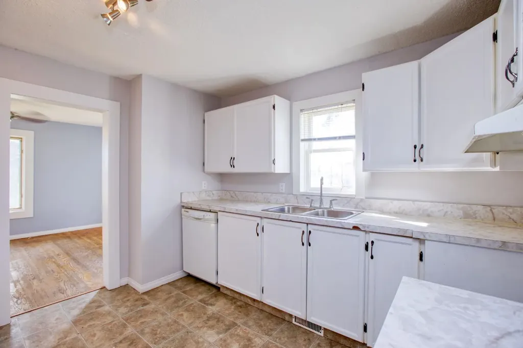 106 Allison Street Acme AB T0M 0A0