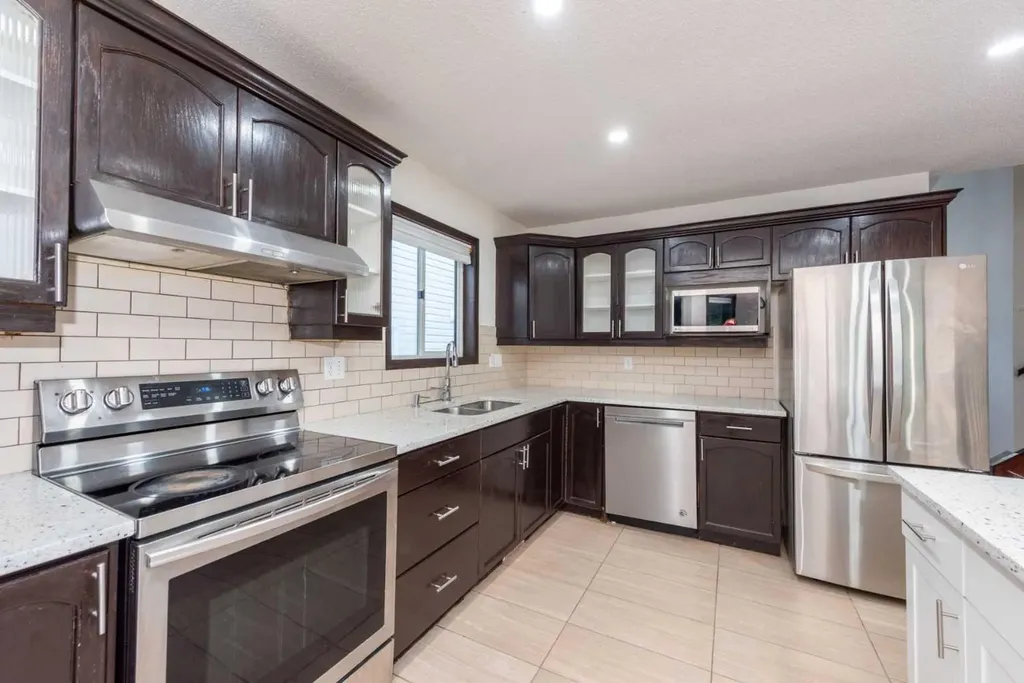 244 Riverglen Place SE Calgary AB T2C 3T4