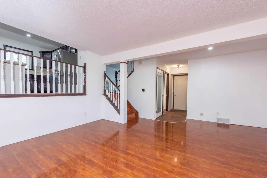 244 Riverglen Place SE Calgary AB T2C 3T4