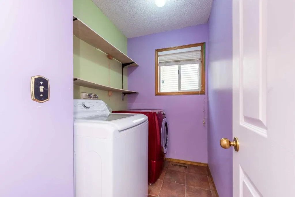 244 Riverglen Place SE Calgary AB T2C 3T4