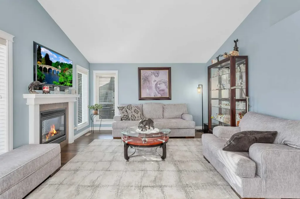 5 Heritage Drive Penhold AB T0M 1R0