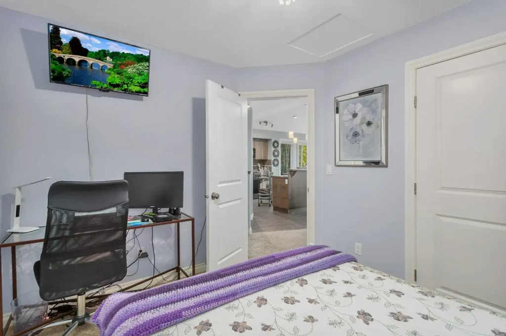 5 Heritage Drive Penhold AB T0M 1R0