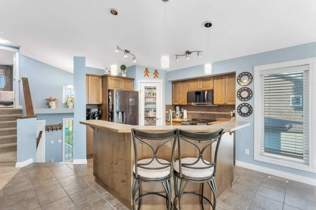 5 Heritage Drive Penhold AB T0M 1R0