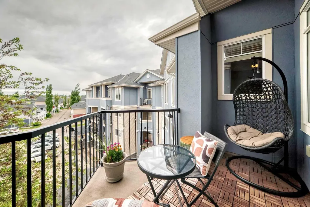 120 Country Village Circle NE Calgary AB T3K 0E4