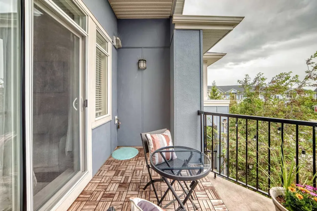 120 Country Village Circle NE Calgary AB T3K 0E4