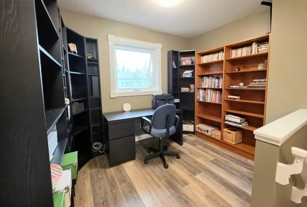 672 Killarney Glen Court SW Calgary AB T3E 7H4