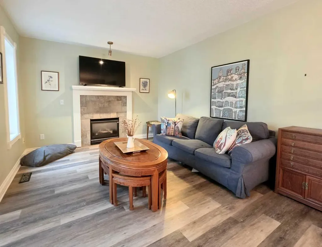 672 Killarney Glen Court SW Calgary AB T3E 7H4