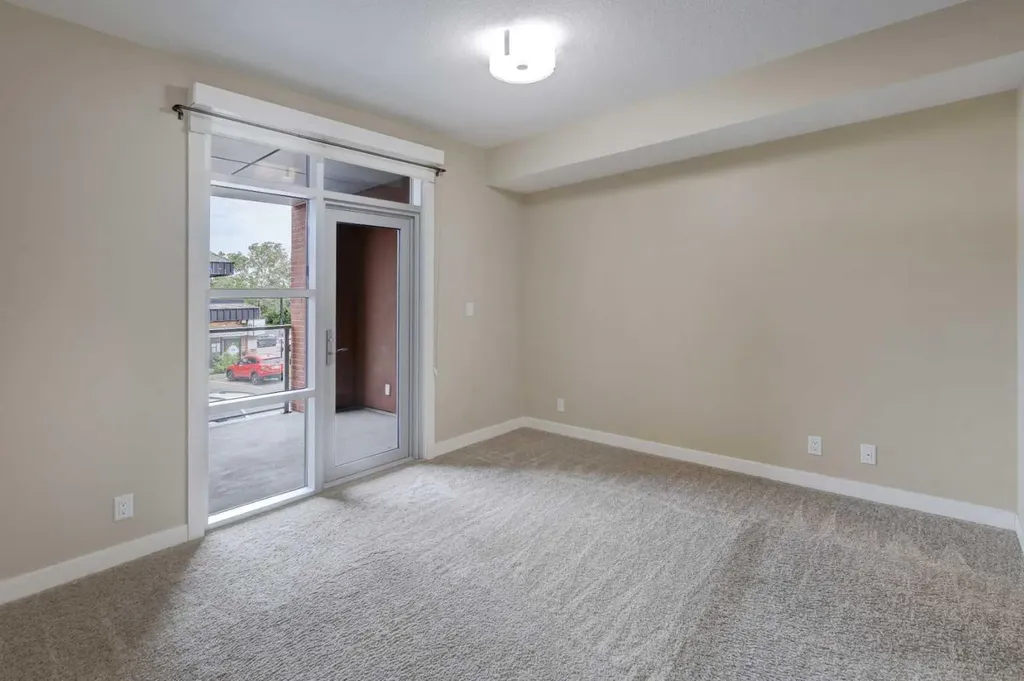 16 Varsity Estates Circle NW Calgary AB T3A 2C5