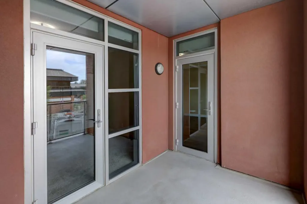 16 Varsity Estates Circle NW Calgary AB T3A 2C5