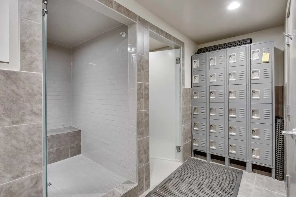 16 Varsity Estates Circle NW Calgary AB T3A 2C5