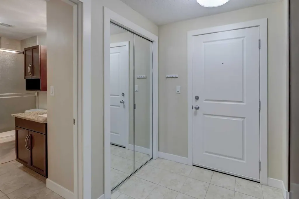 16 Varsity Estates Circle NW Calgary AB T3A 2C5