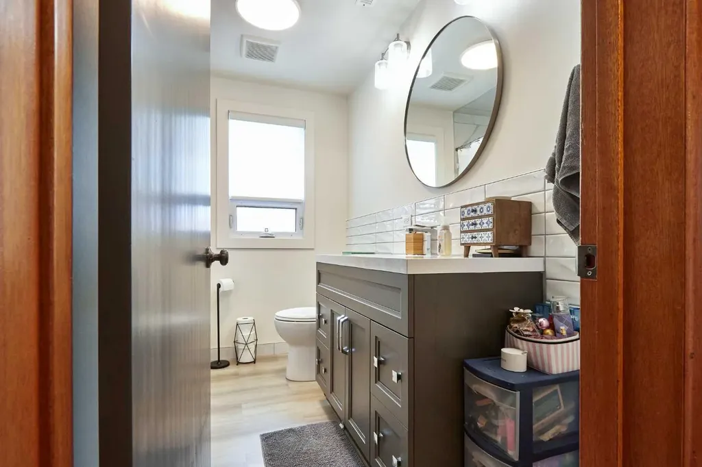 640 Division Avenue NW Medicine Hat AB T1A5Y1