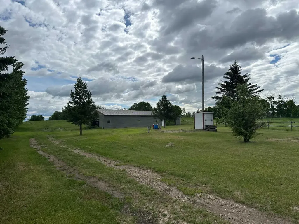 39315-2 Range Road 232.5 Alix AB T0C 0B0