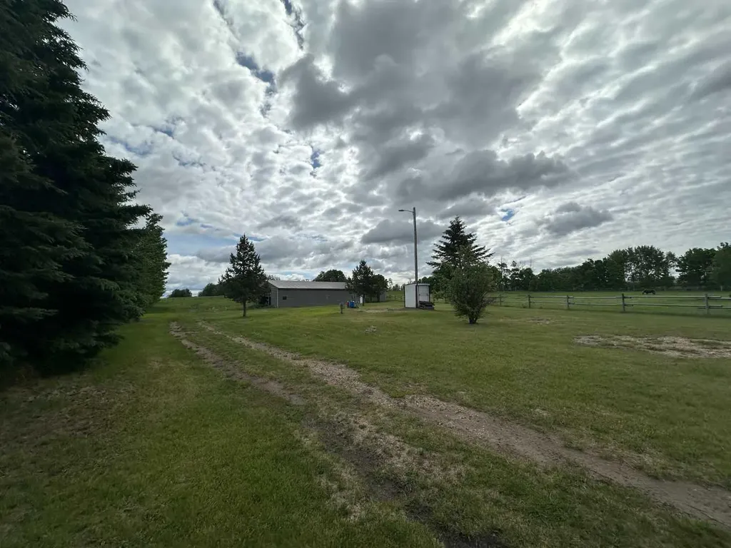 39315-2 Range Road 232.5 Alix AB T0C 0B0