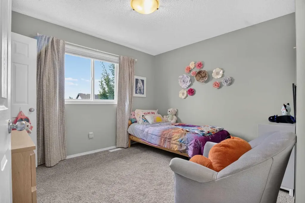 149 Royal Birch Bay NW Calgary AB T3G 5X6