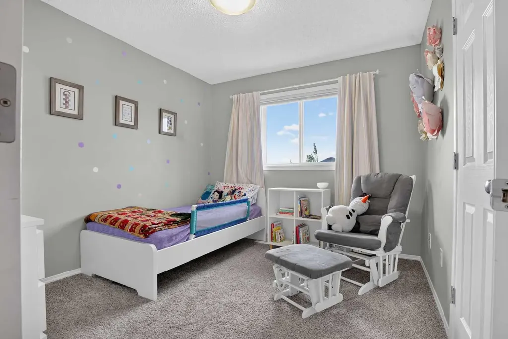 149 Royal Birch Bay NW Calgary AB T3G 5X6