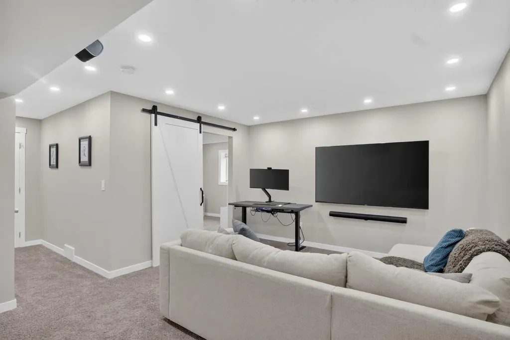 149 Royal Birch Bay NW Calgary AB T3G 5X6