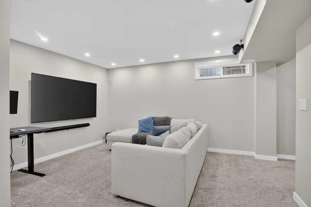 149 Royal Birch Bay NW Calgary AB T3G 5X6