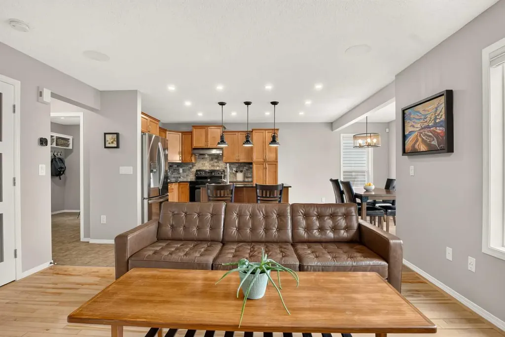 149 Royal Birch Bay NW Calgary AB T3G 5X6