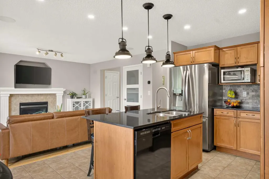 149 Royal Birch Bay NW Calgary AB T3G 5X6
