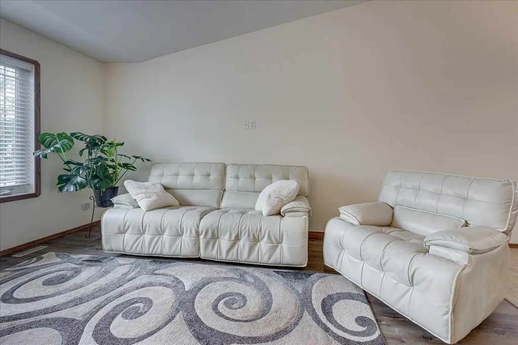 348 Lancaster Drive Red Deer AB T4R 3S4