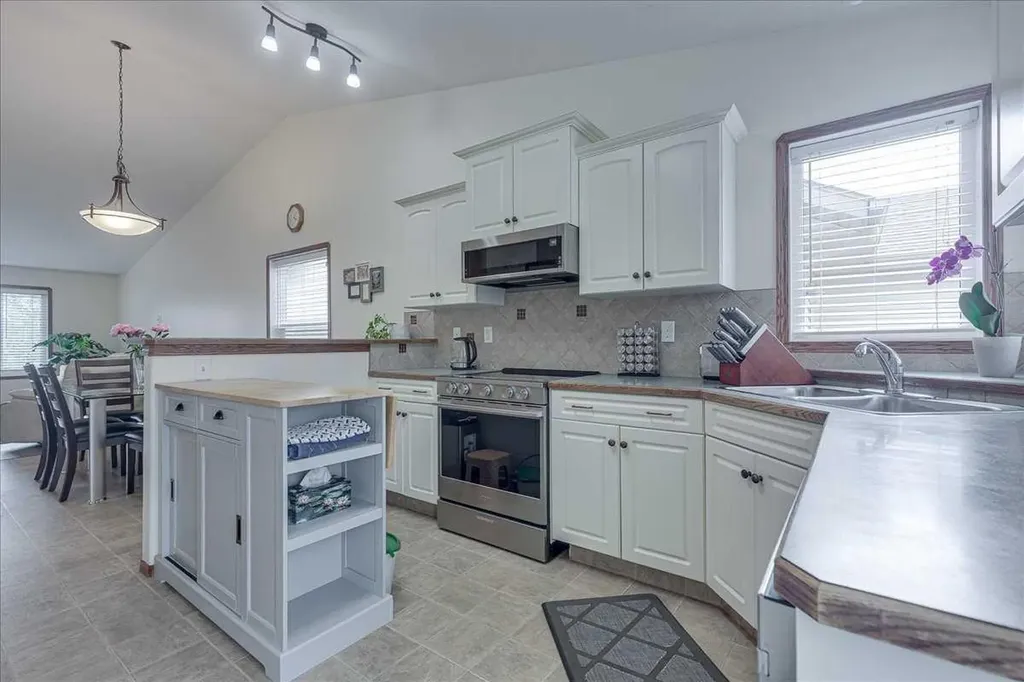 348 Lancaster Drive Red Deer AB T4R 3S4