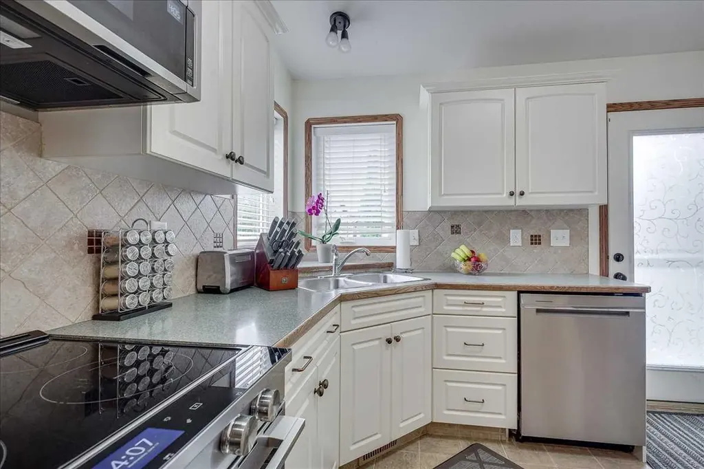 348 Lancaster Drive Red Deer AB T4R 3S4