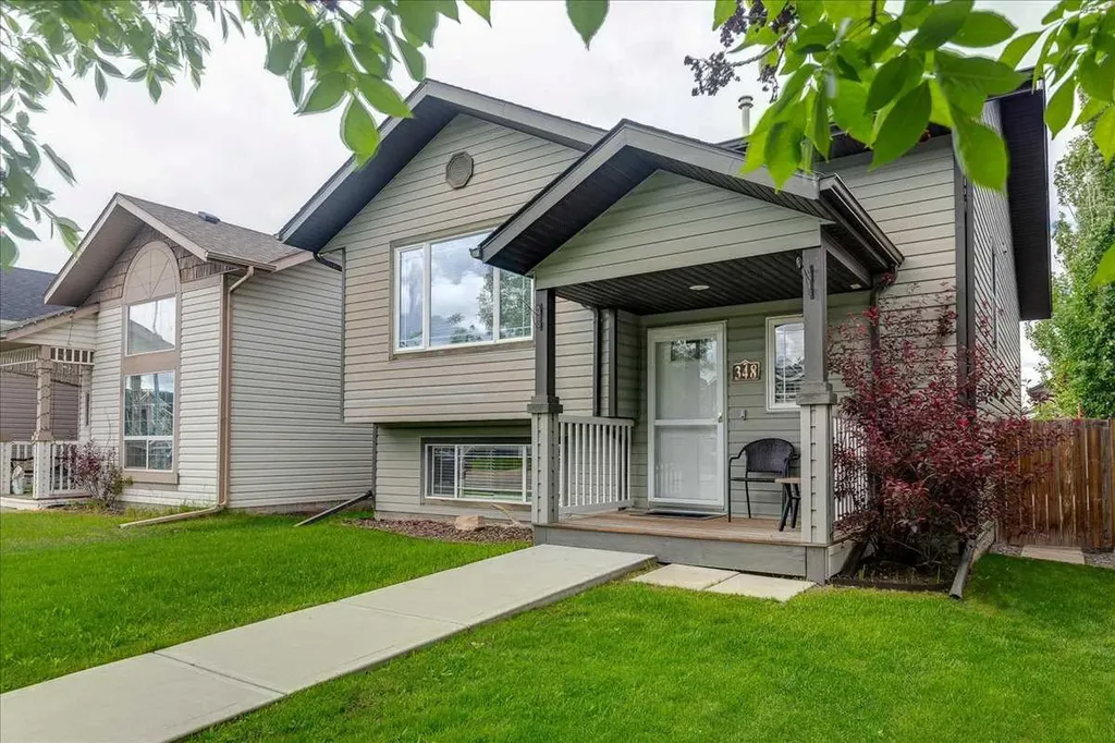 348 Lancaster Drive Red Deer AB T4R 3S4