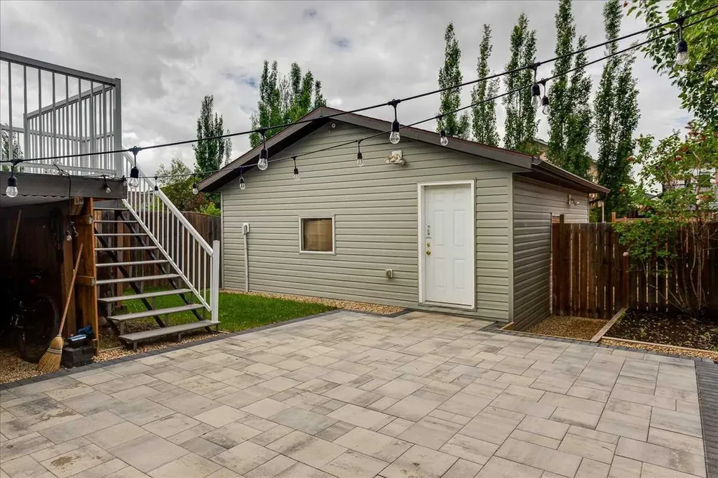 348 Lancaster Drive Red Deer AB T4R 3S4