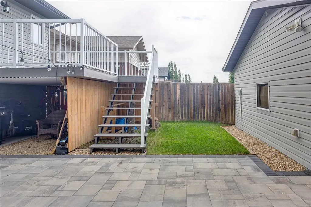 348 Lancaster Drive Red Deer AB T4R 3S4