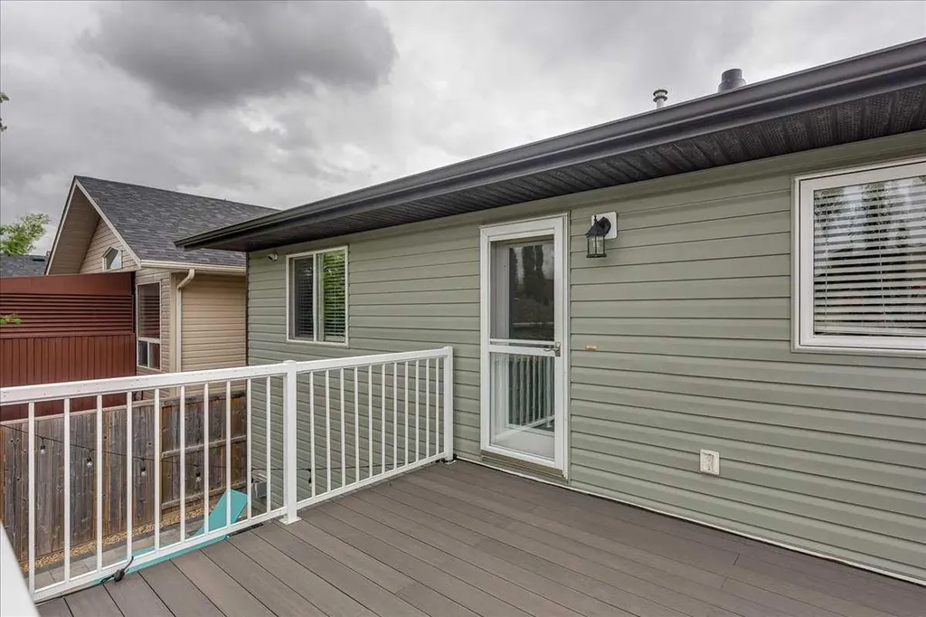 348 Lancaster Drive Red Deer AB T4R 3S4