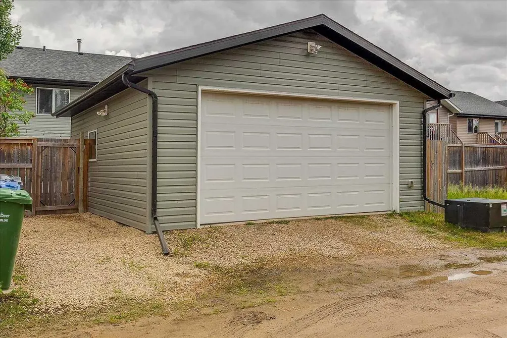 348 Lancaster Drive Red Deer AB T4R 3S4