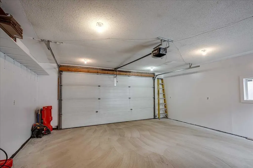 348 Lancaster Drive Red Deer AB T4R 3S4