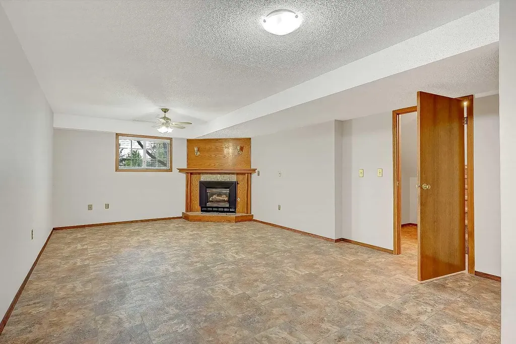 10315 Michaelis Boulevard Grande Prairie AB T8W 1Z1