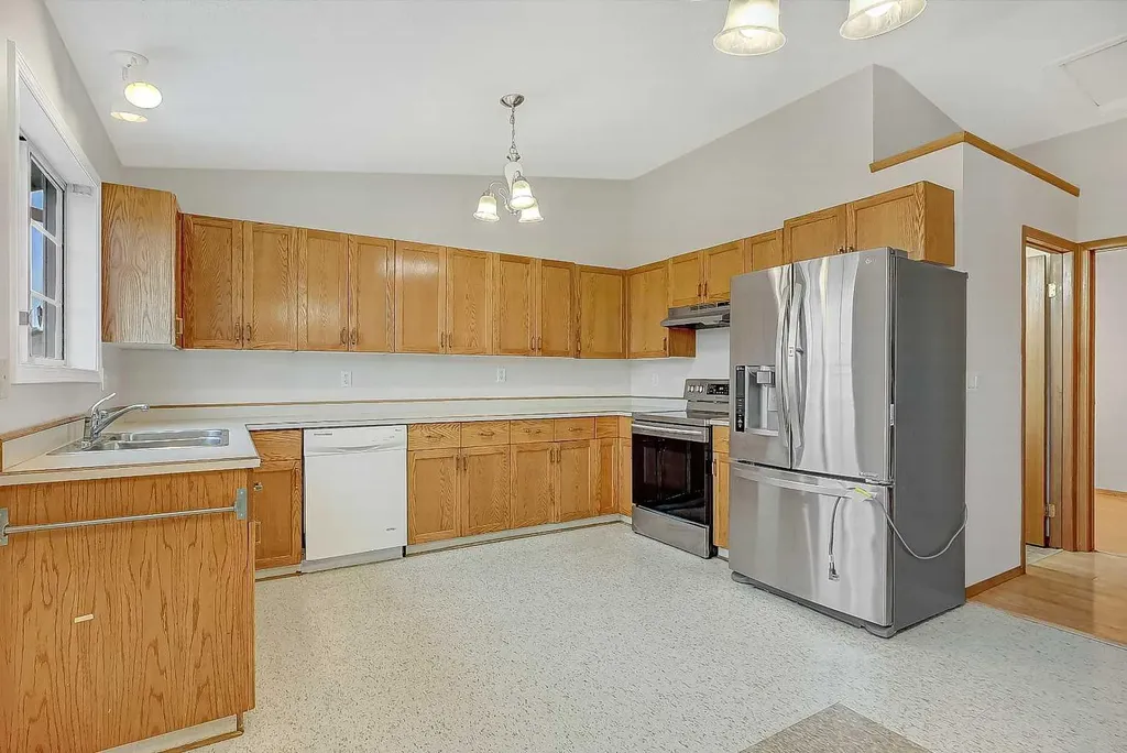 10315 Michaelis Boulevard Grande Prairie AB T8W 1Z1