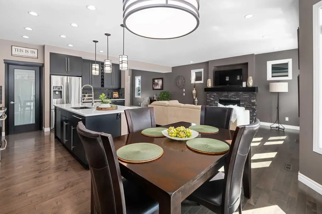 323 Nolan Hill Boulevard NW Calgary AB T3R 0P8