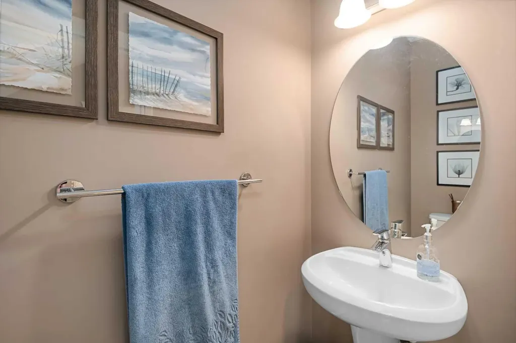 323 Nolan Hill Boulevard NW Calgary AB T3R 0P8