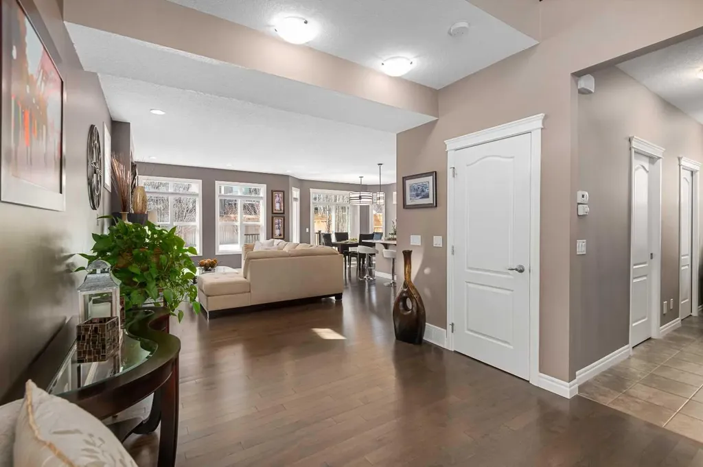 323 Nolan Hill Boulevard NW Calgary AB T3R 0P8
