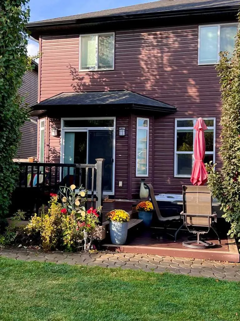 323 Nolan Hill Boulevard NW Calgary AB T3R 0P8