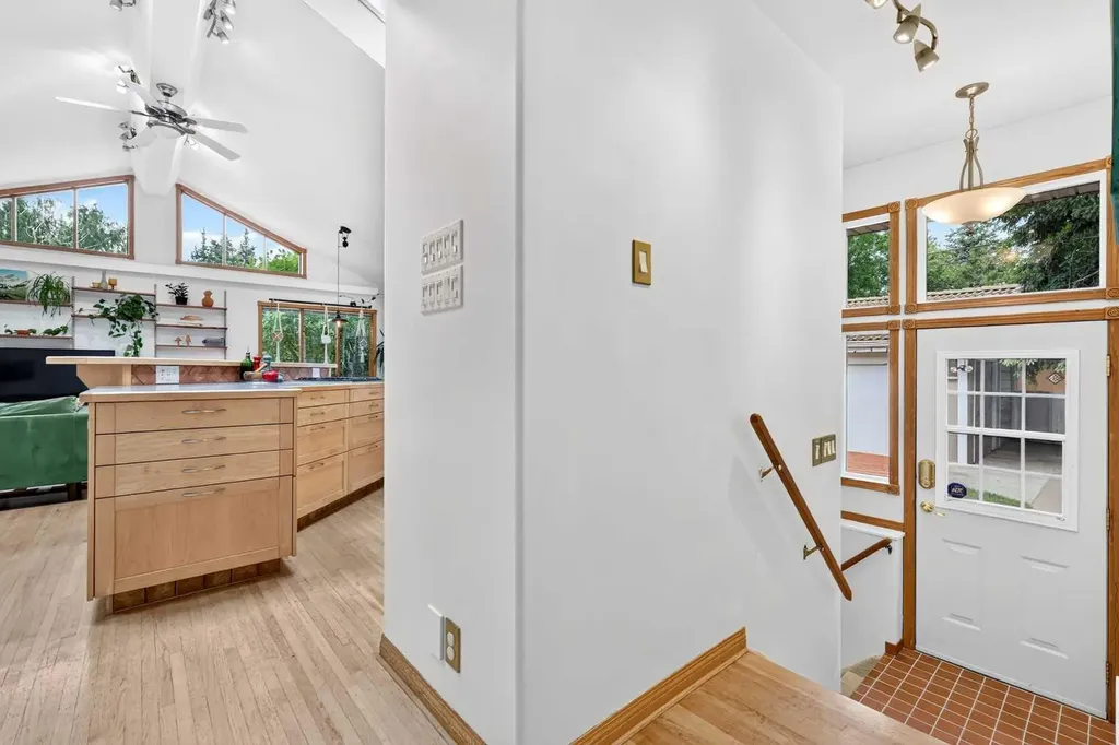 4911 43 Street SW Calgary AB T3E 3R2